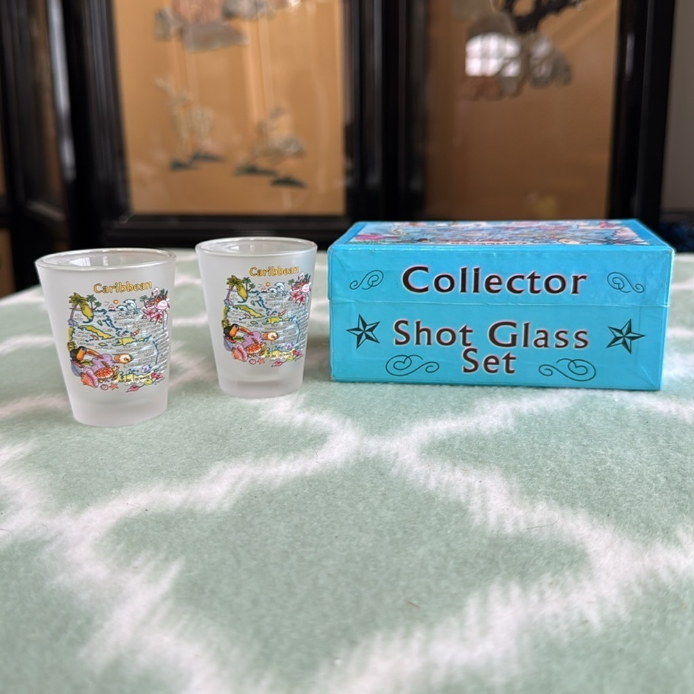 NEW Caribbean Map Shot Glass Set in a collector box - white blue